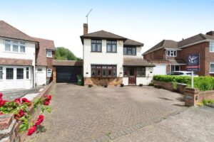 Nelwyn Avenue, Emerson Park, Hornchurch, RM11
