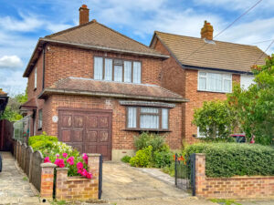 Park Avenue, Upminster, Cranham, RM14