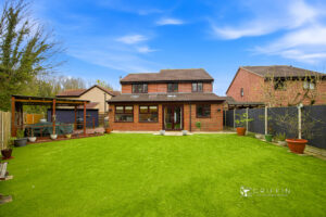 Harrap Chase, Grays, RM17