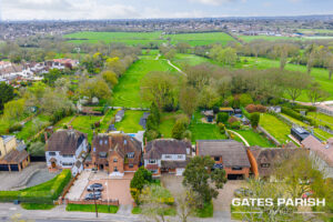 Hall Lane, Upminster, RM14 **Golf Course Views**