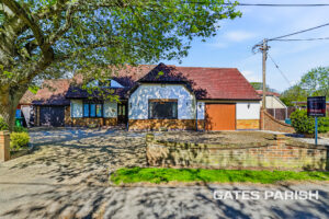 Moor Lane, Upminster, RM14