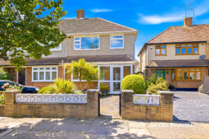 Fleet Avenue, Upminster, RM14