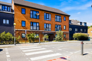 London Road, Grays, RM20