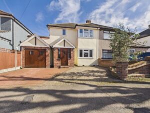Elms Farm Road, Hornchurch, RM12
